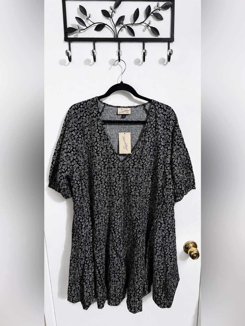 NWT Universal Thread Black & White Floral Swing Dress XL